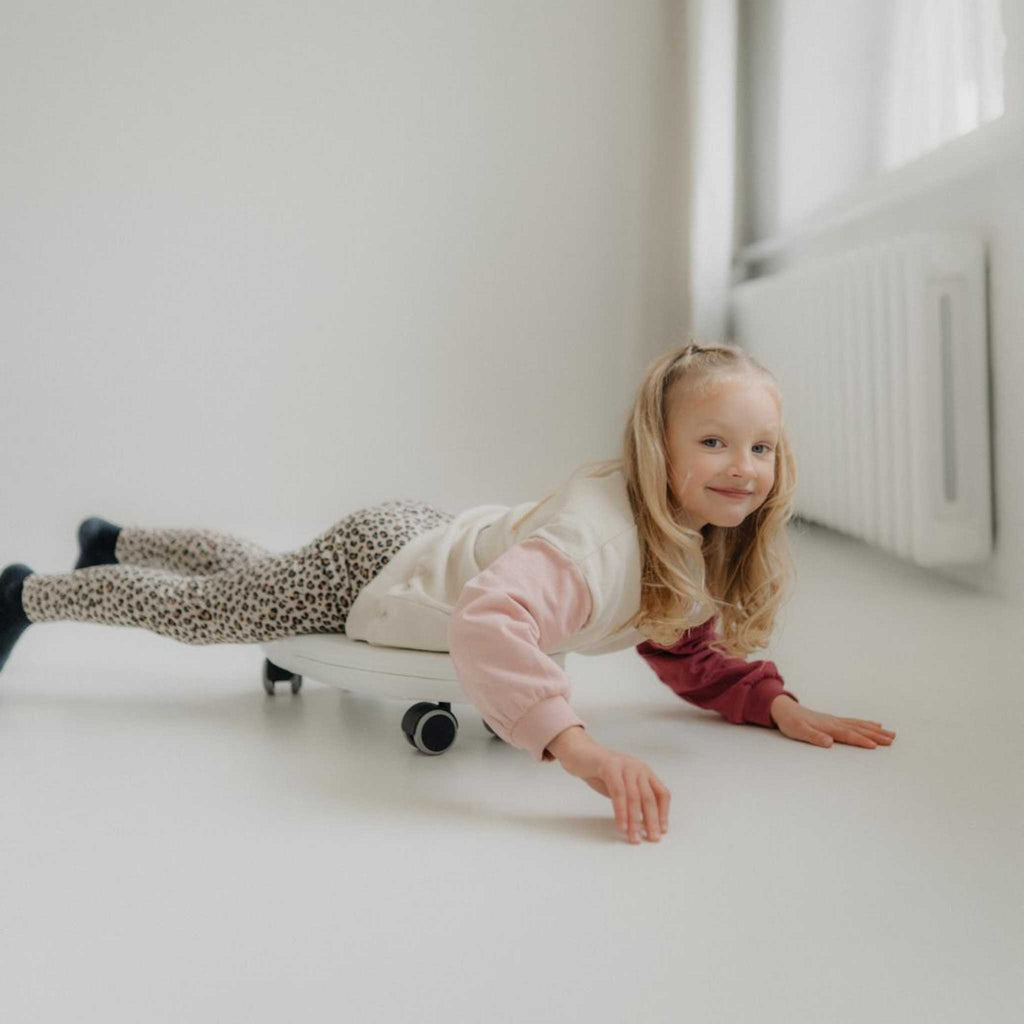 Banglentės tipo paspiriamas žaislas vaikams  - BureiKids