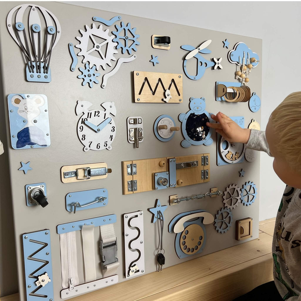 Didelė Montessori veiklos lenta (60×70 cm) - BureiKids