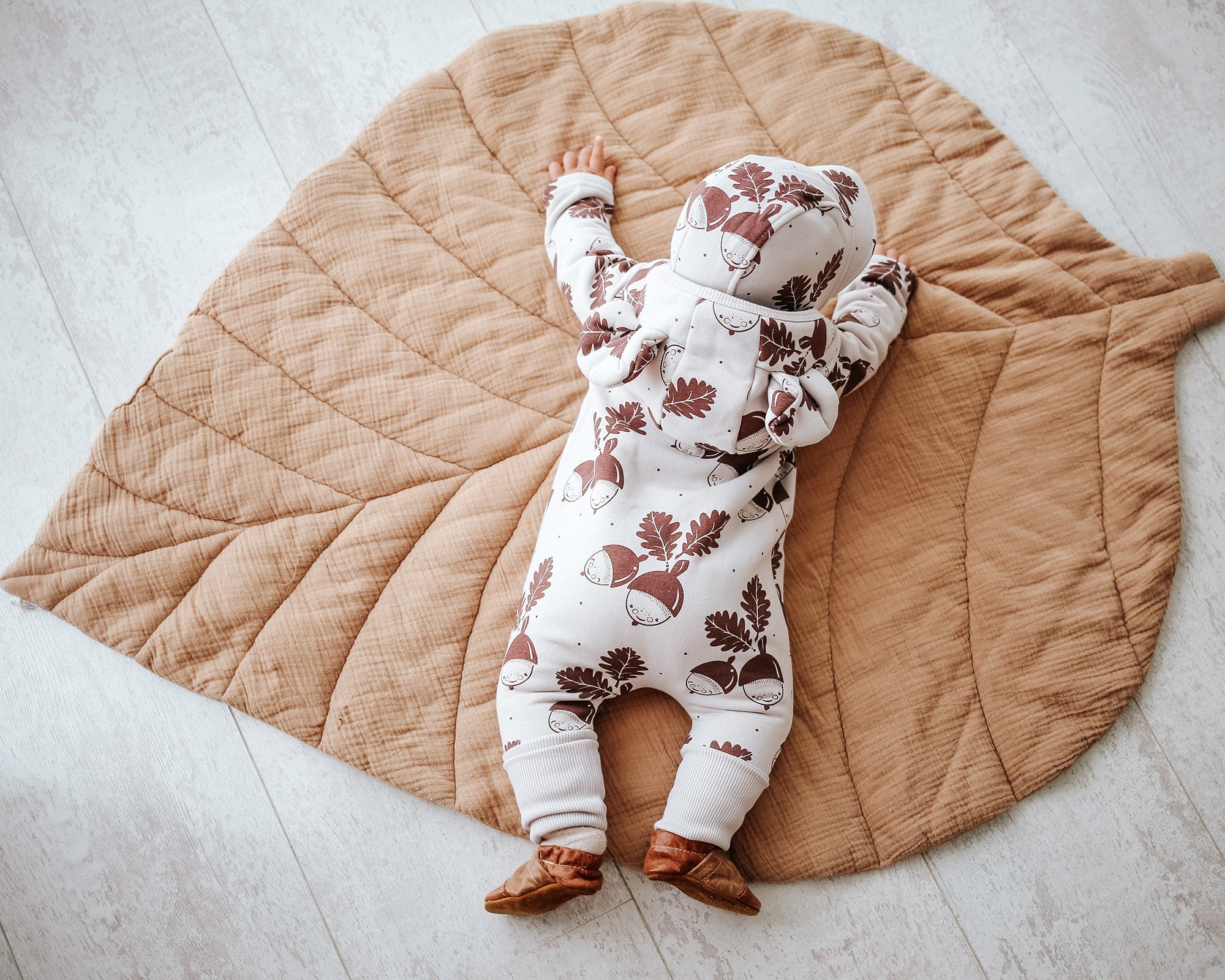 Kombinezonas vaikams ir kūdikiams -  Gilės ant smėlio - BureiKids