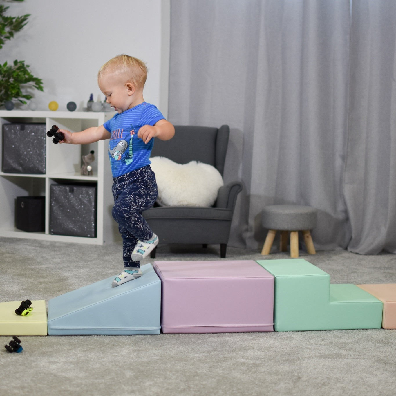 Minkšta laipiojimo žaidimų aikštelė IGLU iš 5 blokų - Švelni pastelinė - BureiKids