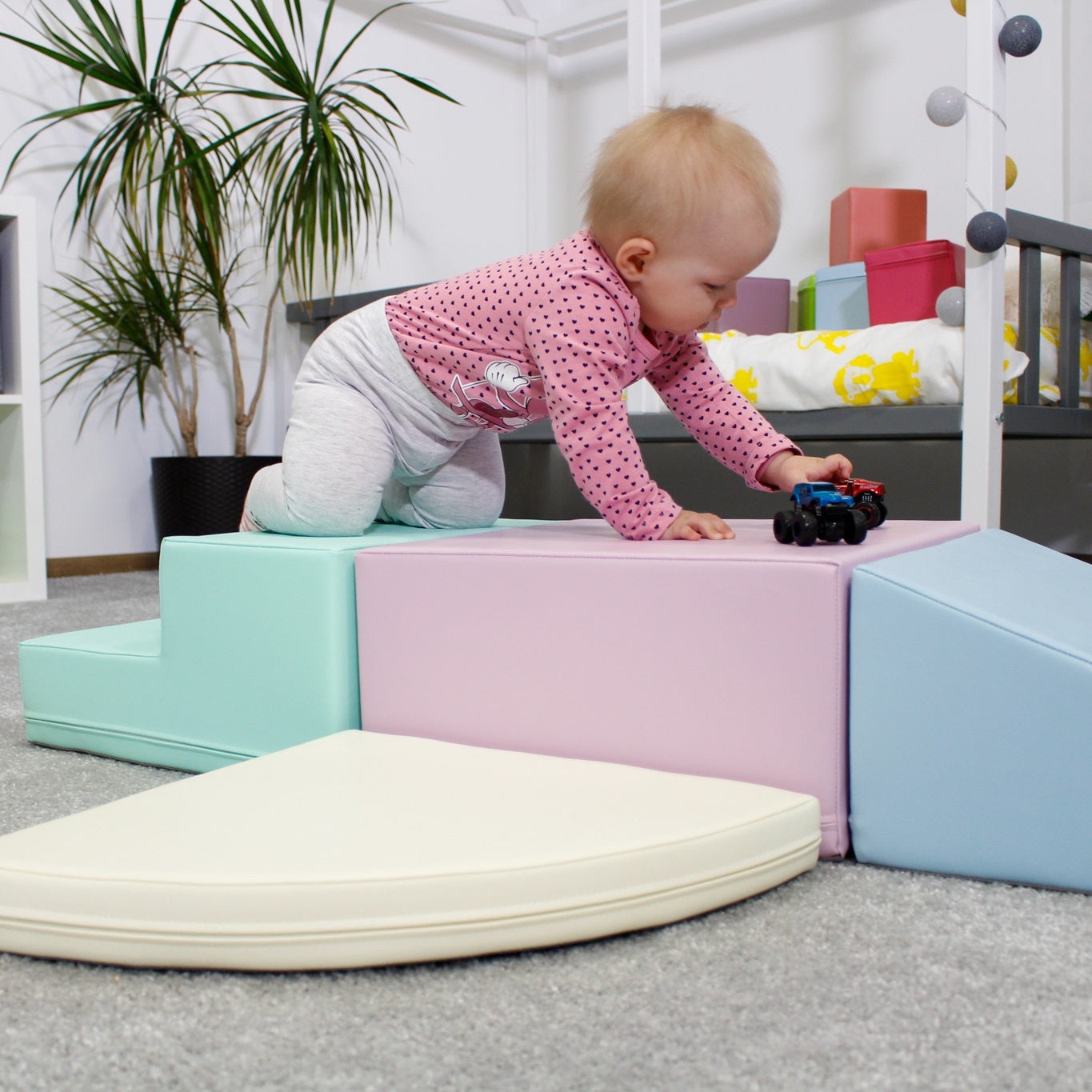 Minkšta laipiojimo žaidimų aikštelė IGLU iš 5 blokų - Švelni pastelinė - BureiKids