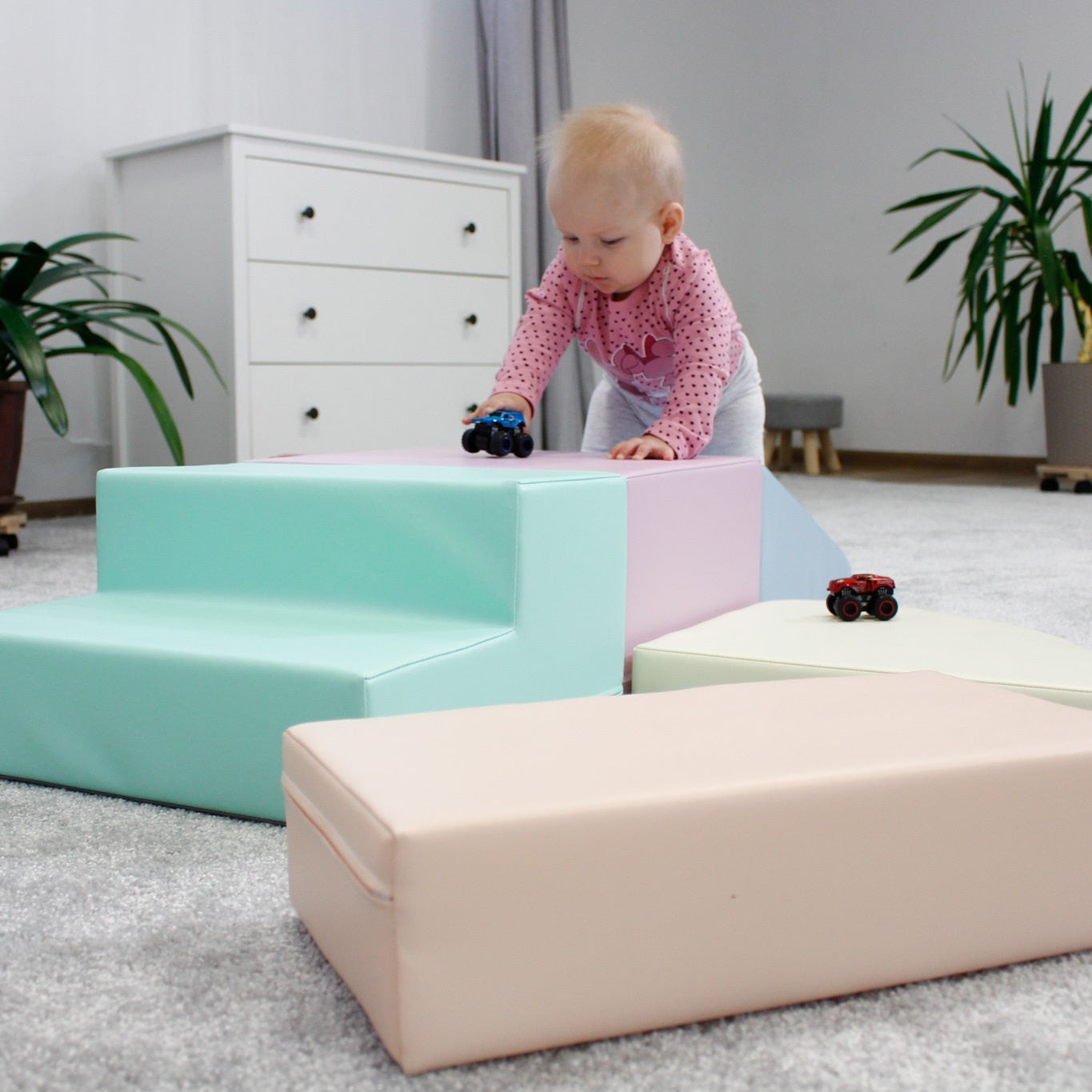 Minkšta laipiojimo žaidimų aikštelė IGLU iš 5 blokų - Švelni pastelinė - BureiKids