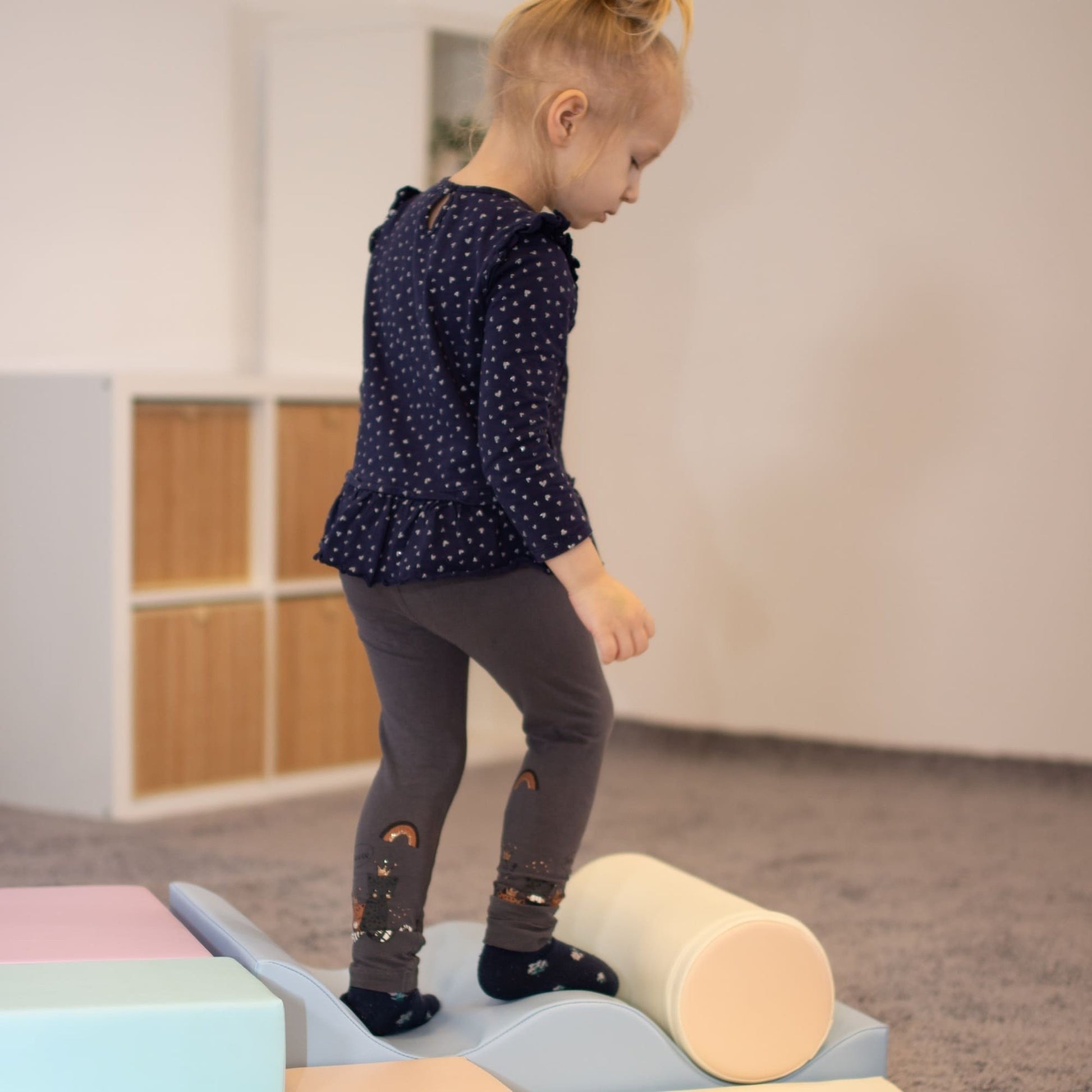 Minkšta laipiojimo žaidimų aikštelė IGLU iš 6 blokų - Švelni pastelinė "Explorer" - BureiKids