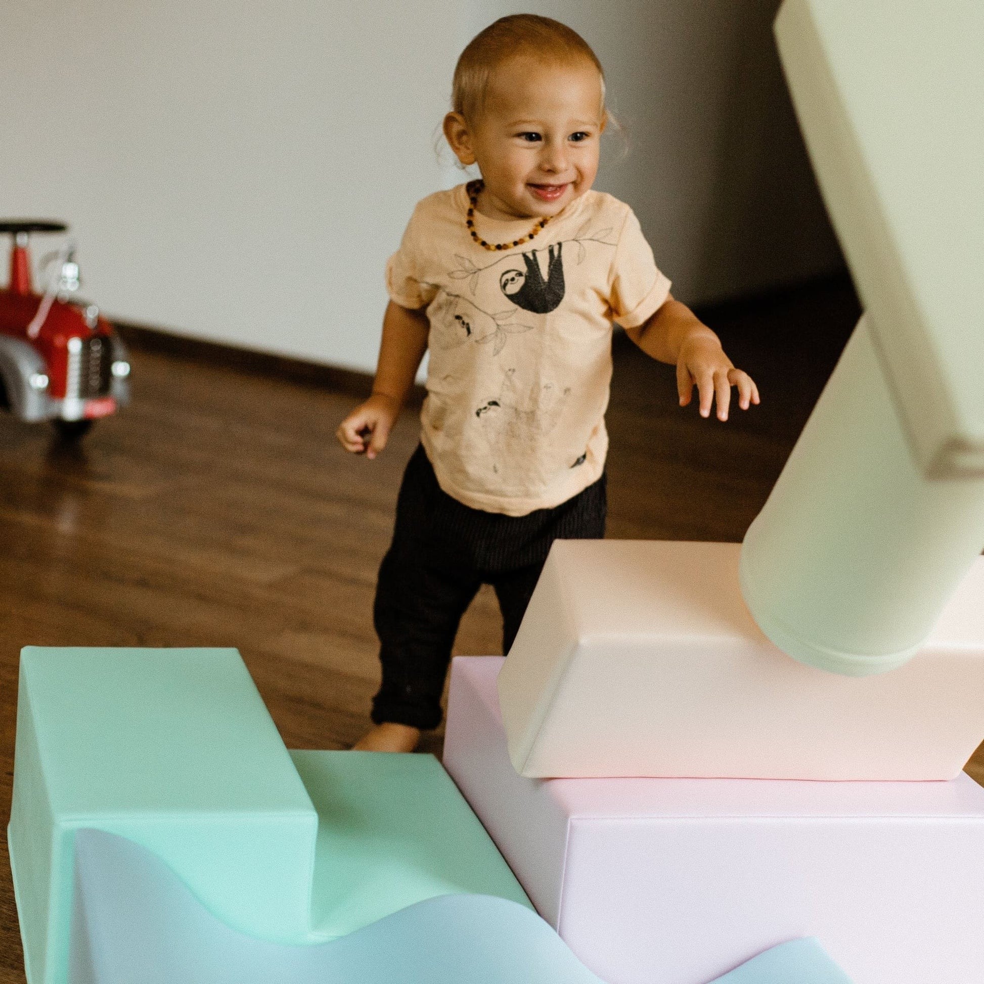 Minkšta laipiojimo žaidimų aikštelė IGLU iš 6 blokų - Švelni pastelinė "Explorer" - BureiKids