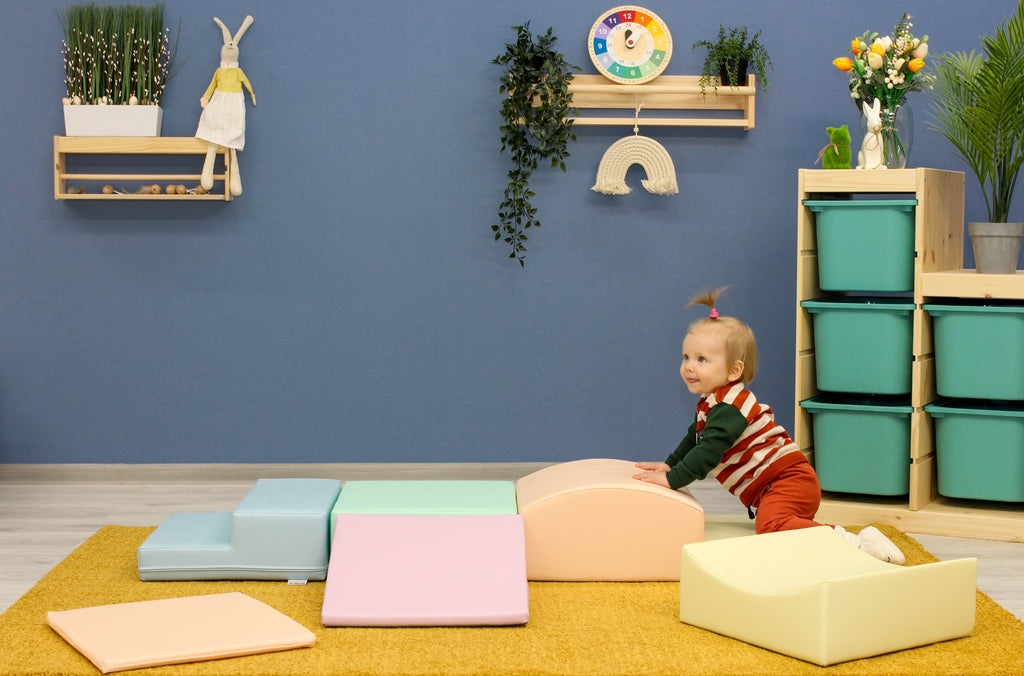 Minkšta laipiojimo žaidimų aikštelė IGLU iš 7 blokų - Švelni pastelinė "Little Crawler" - BureiKids