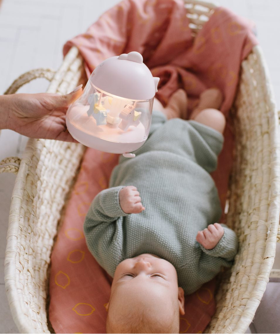 Naktinė lempa su karusėle ir muzika - Rožinės spalvos - BureiKids
