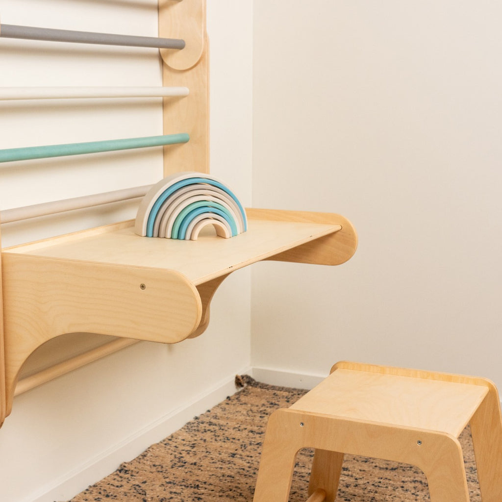 Stalas ir kėdė „Leg&go“ švediškai sienelei - BureiKids