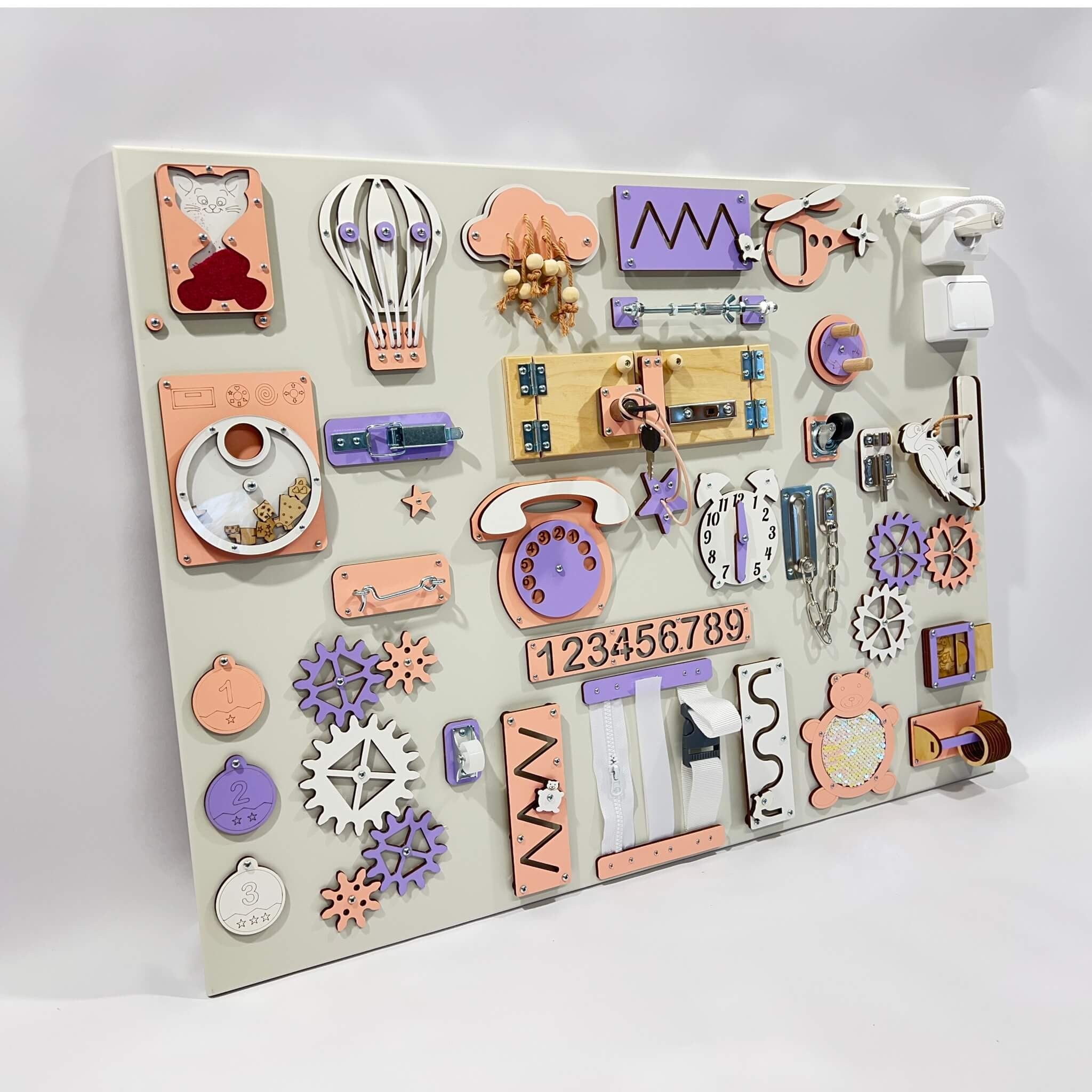 Ypač didelė Montessori veiklos lenta su užduotimis (60×80 cm) - BureiKids