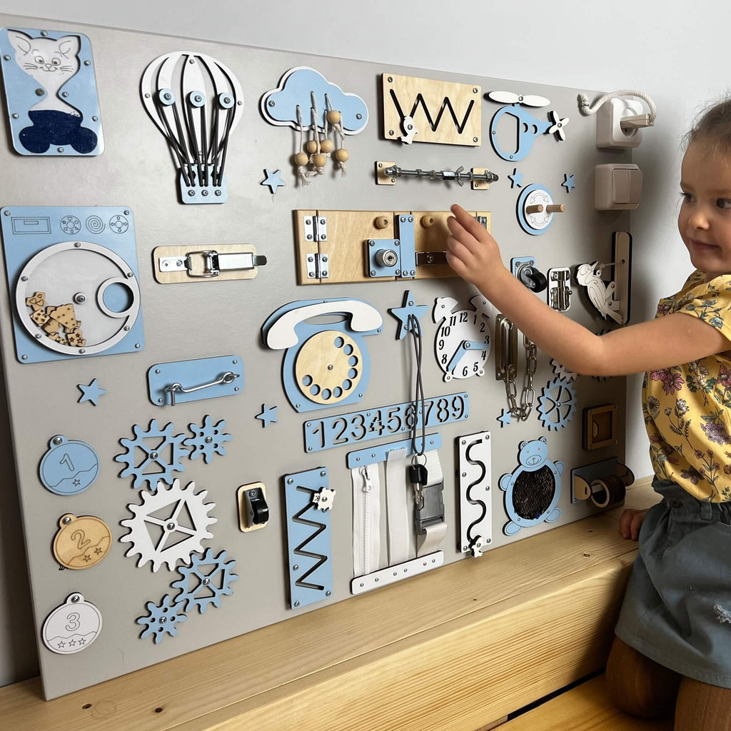 Ypač didelė Montessori veiklos lenta su užduotimis (60×80 cm) - BureiKids